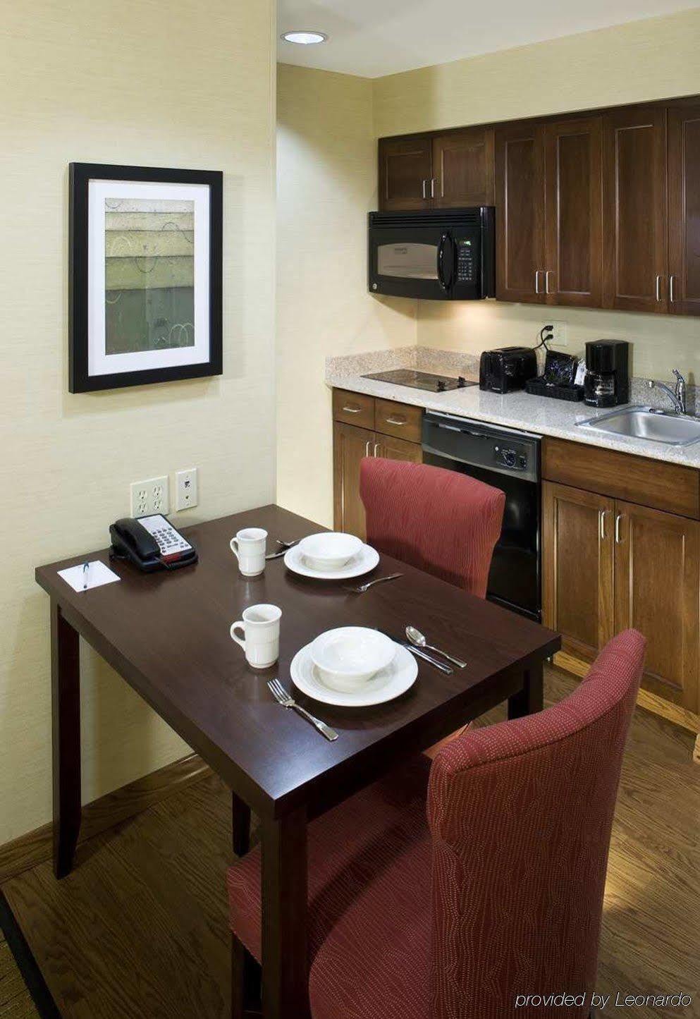 Homewood Suites By Hilton Fresno Airport/Кловис Экстерьер фото